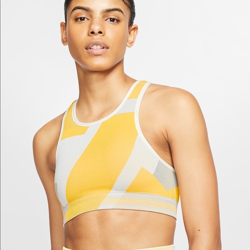 Nike icon clash yellow sports bra